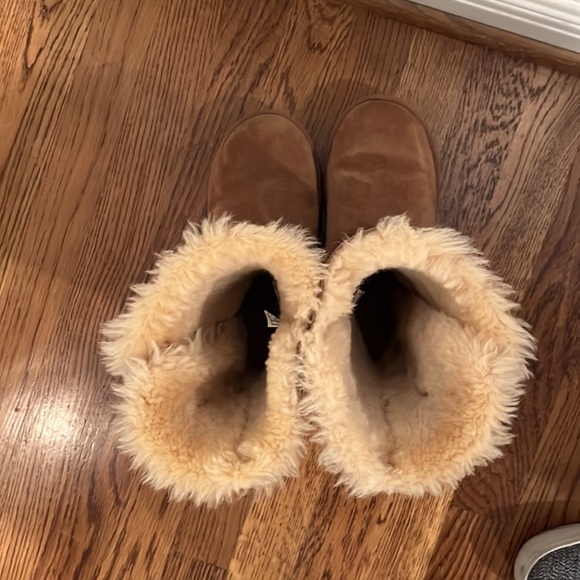 UGG Bailey Button Triplet Boots - Picture 3 of 4